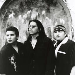 Los Lonely Boys suites and premium seating