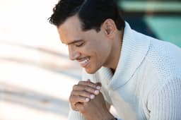 El Debarge suites and premium seating
