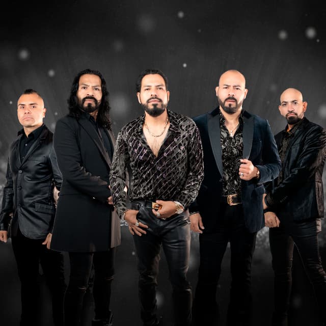 Los Inquietos Del Norte with Luis R Conriquez