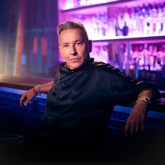 Ricardo Montaner suites and premium seating