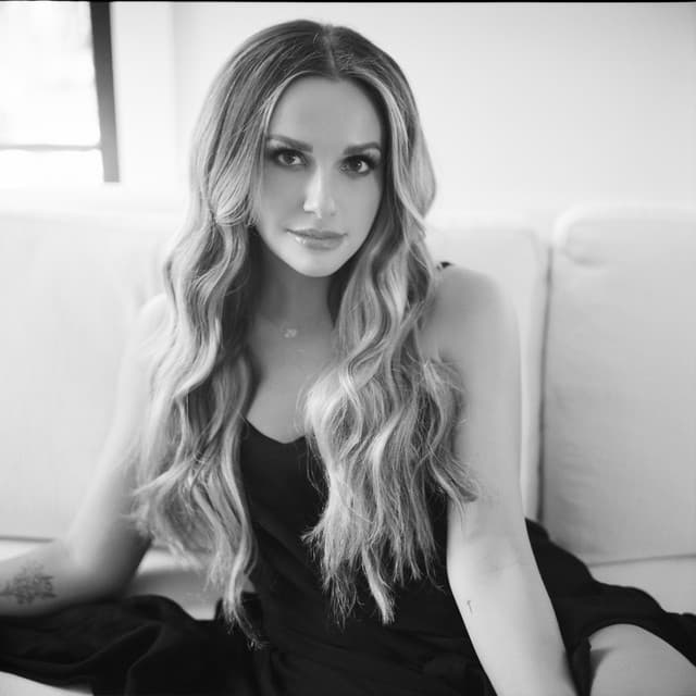 Carly Pearce image