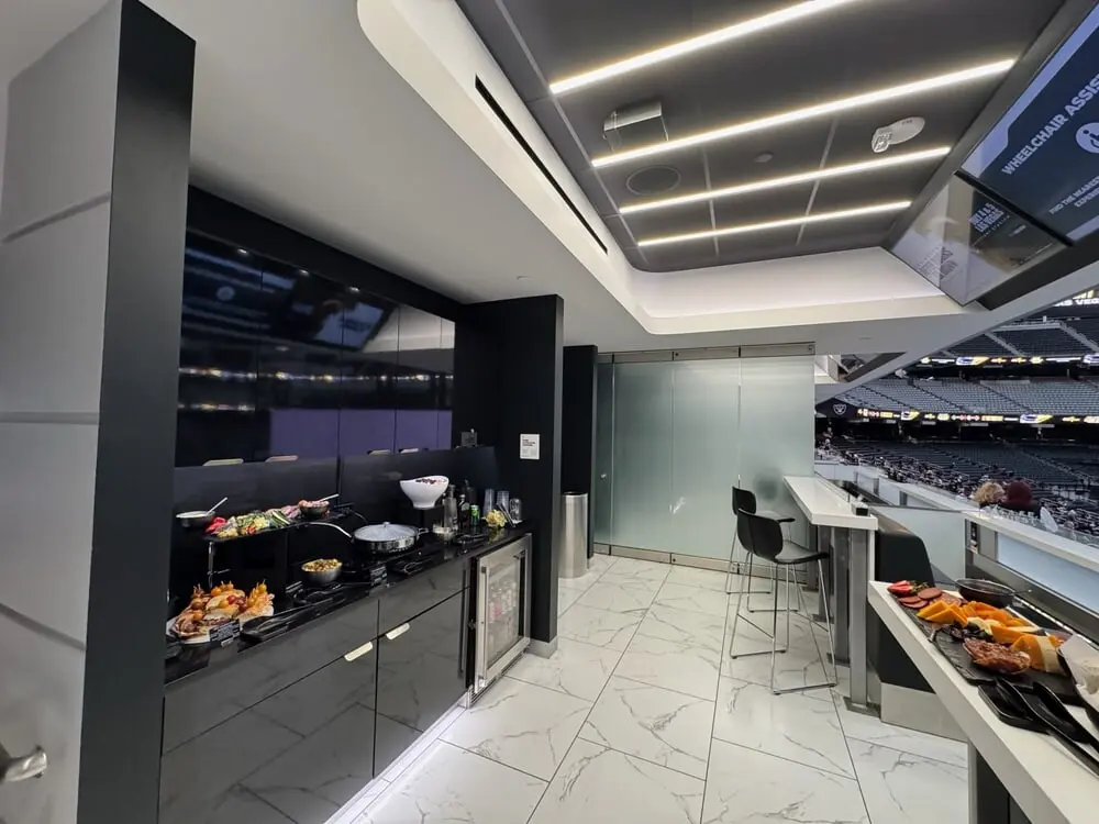 Club Suite E1003 representative photo