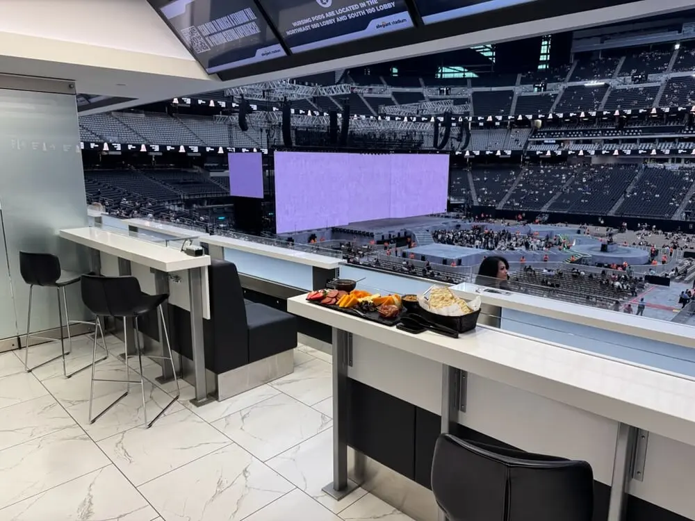 Club Suite E1003 representative photo