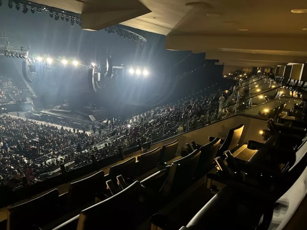 Halo Suite 12B