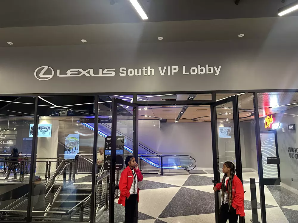 Floor 8, Row D representative photo