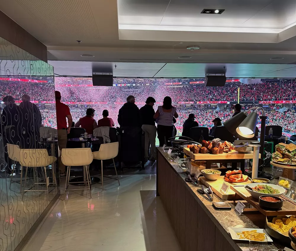 Executive Suite 2NW-5 representative photo