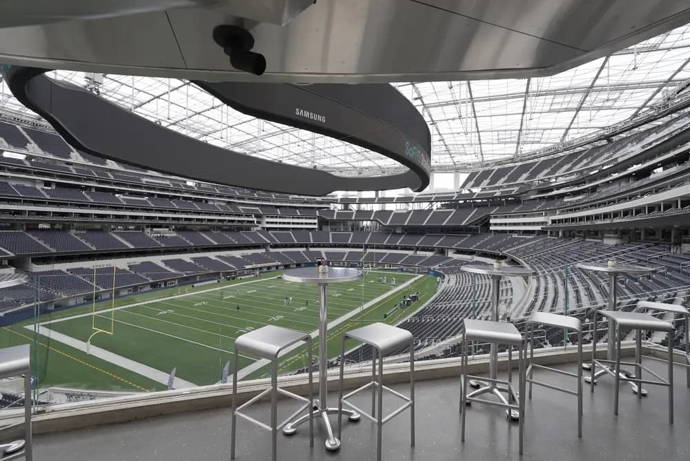 Ultra Club Deck Suite, Barstool Seats representative photo