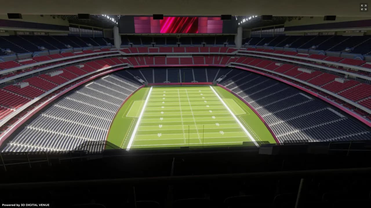 Director's Club 722, Row P