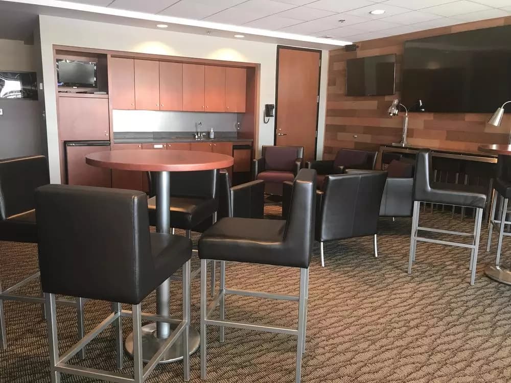 M&T Bank Stadium Suite