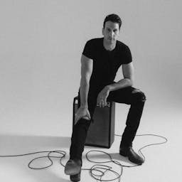 Russell Dickerson image