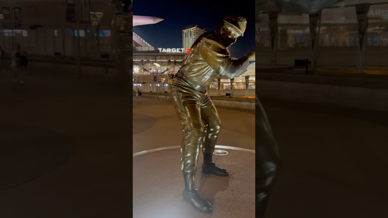 Champions Club 7, Row L representative video