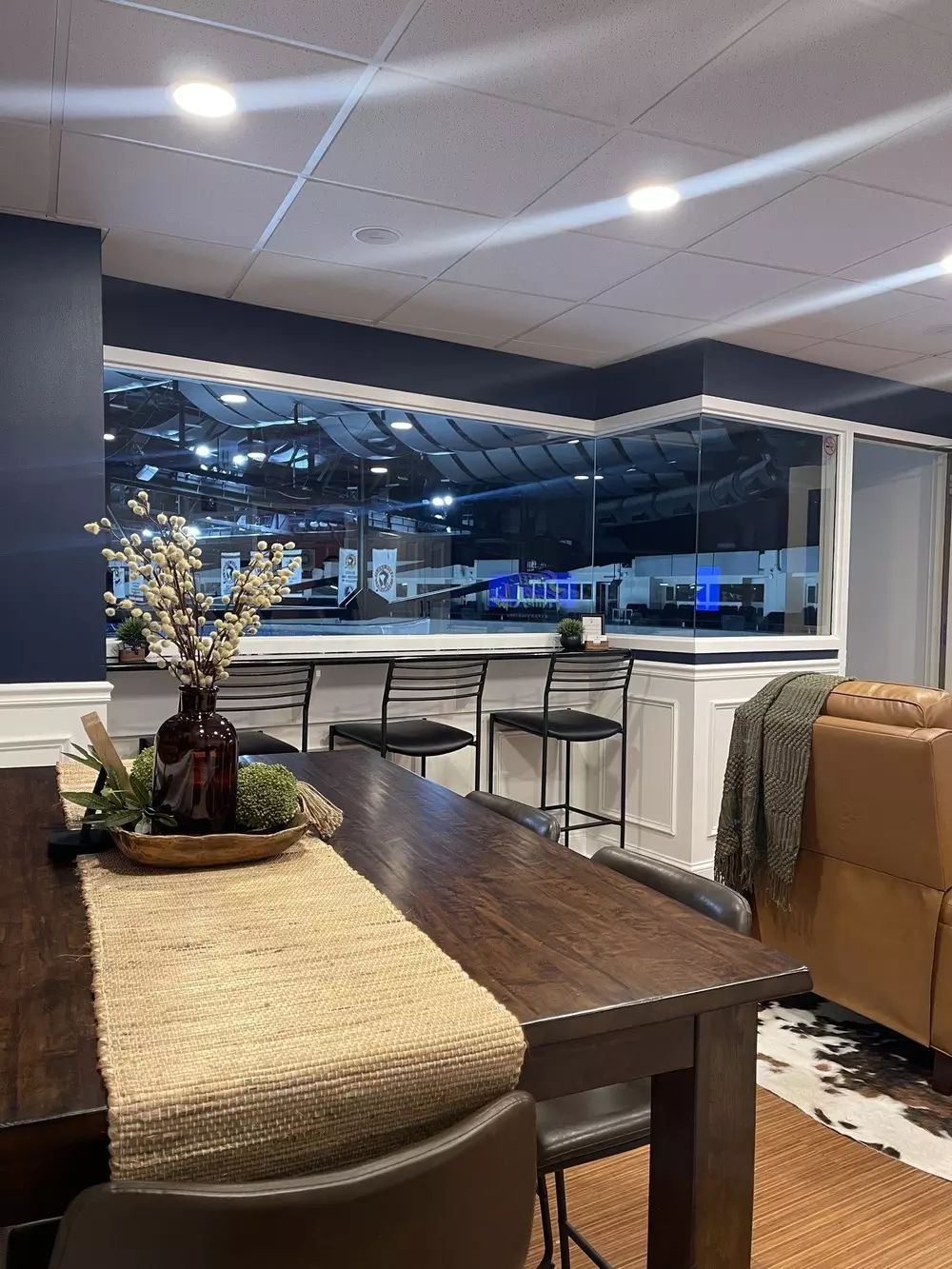 Suite 319 verified photo