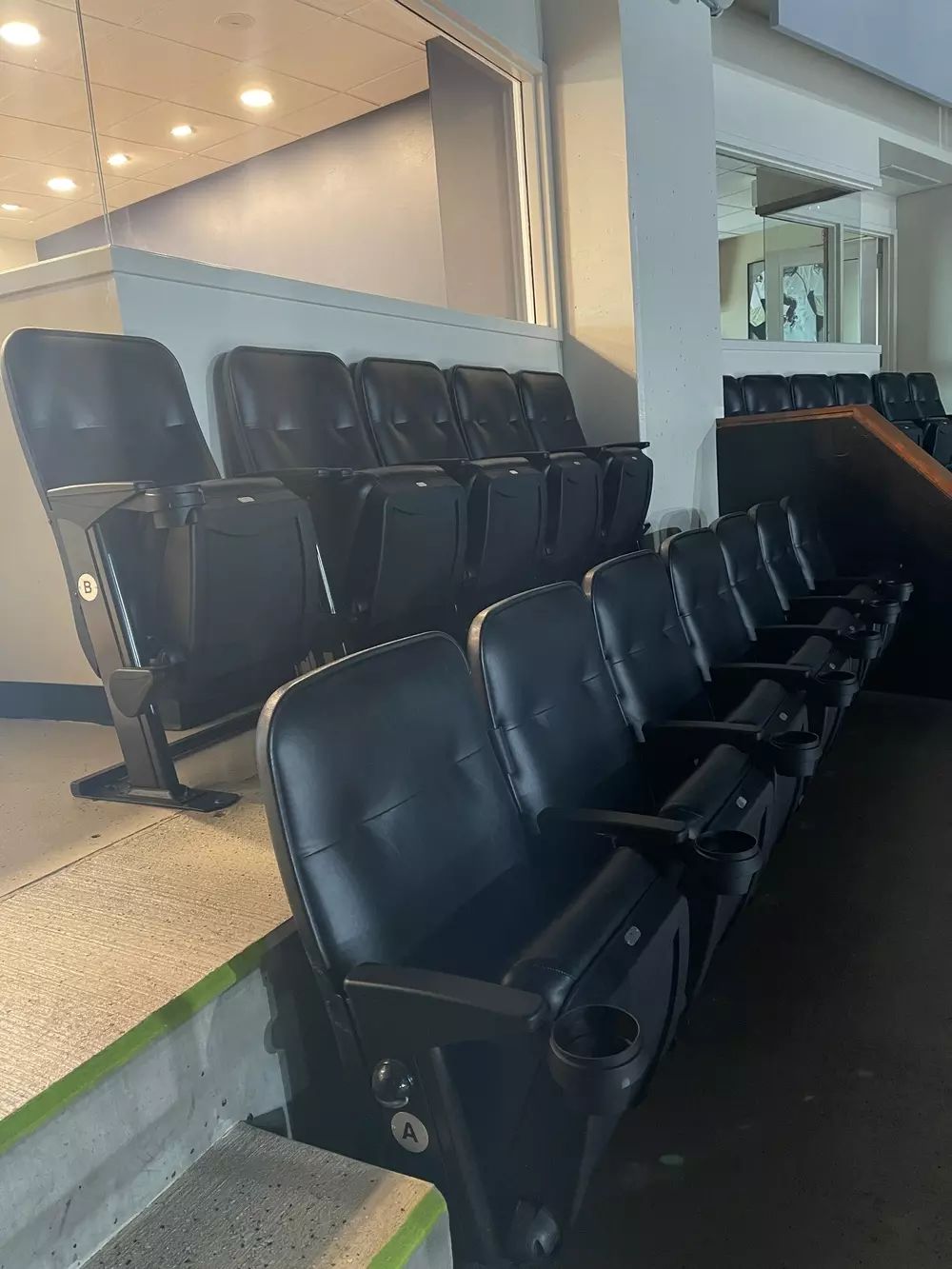 Suite 319 verified photo