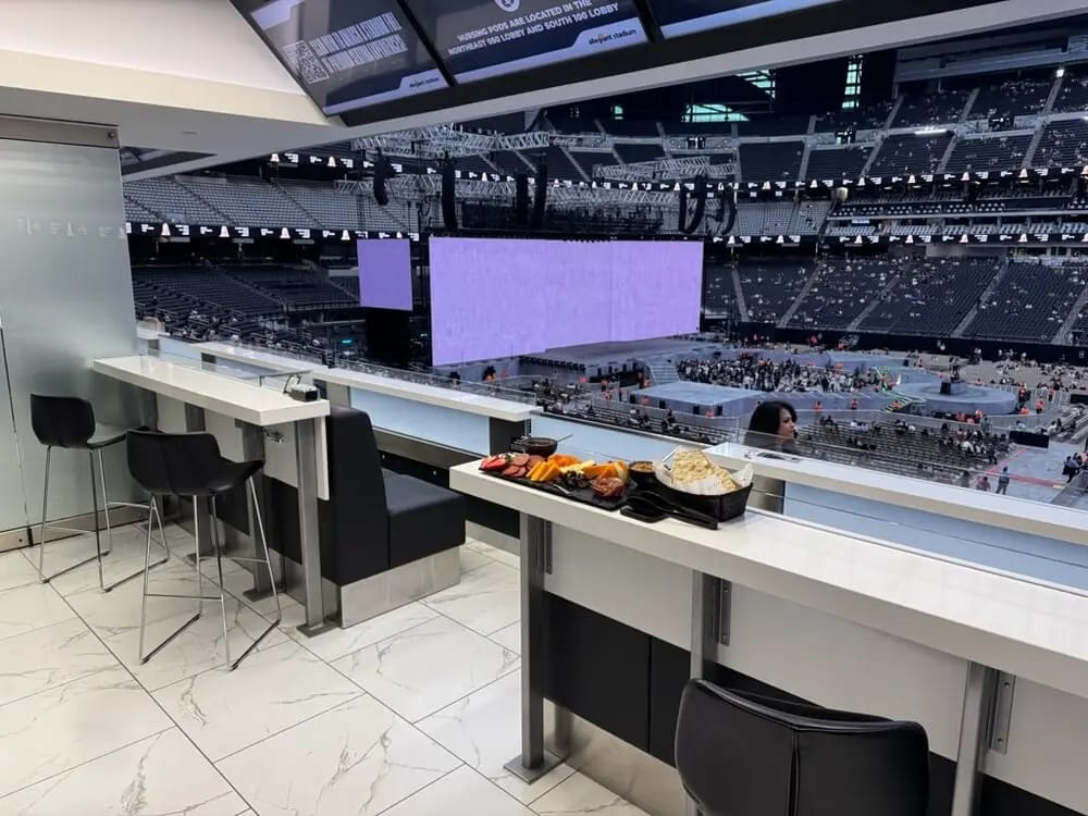 Club Suite E1003 representative photo