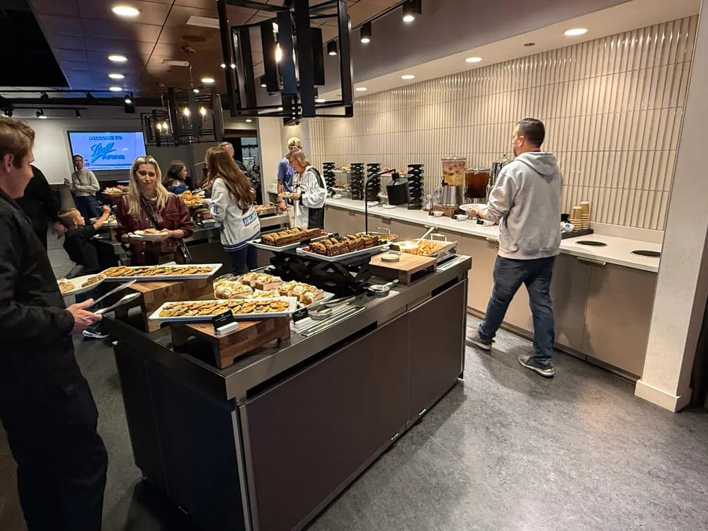 Club 148, Row 4 representative photo