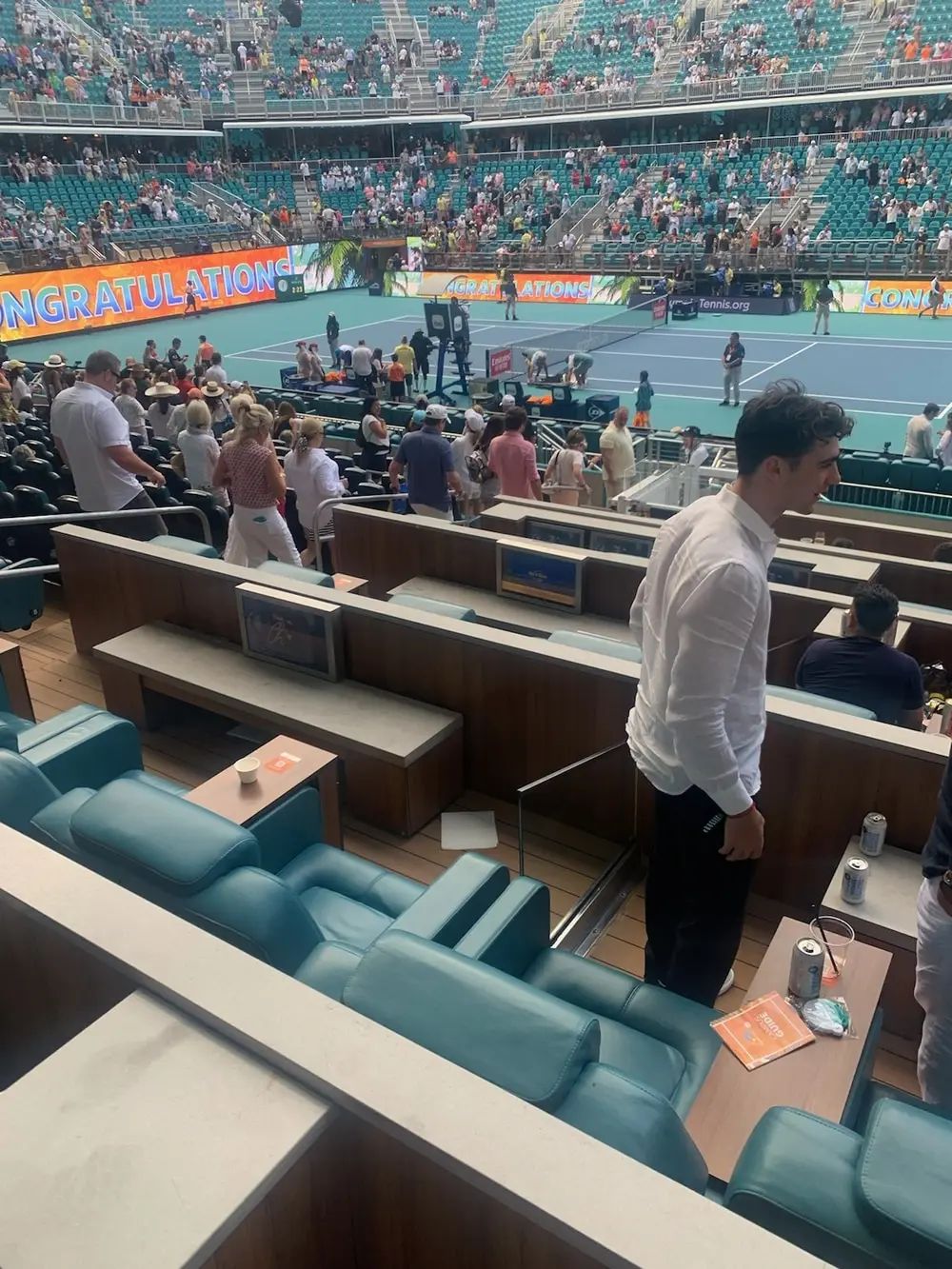 72 Club Living Room Box 19 representative photo