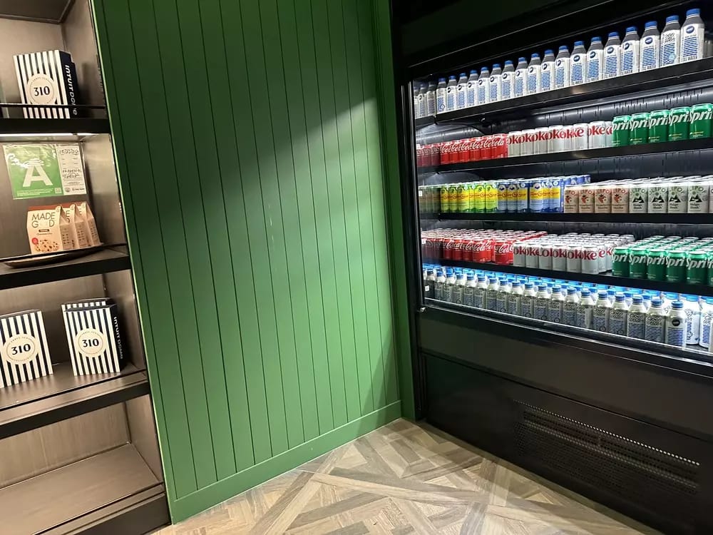 Grab and go snacks and drinks when leaving the Courtside Lounge