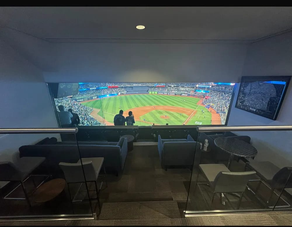 400 Level Diamond Suite representative photo