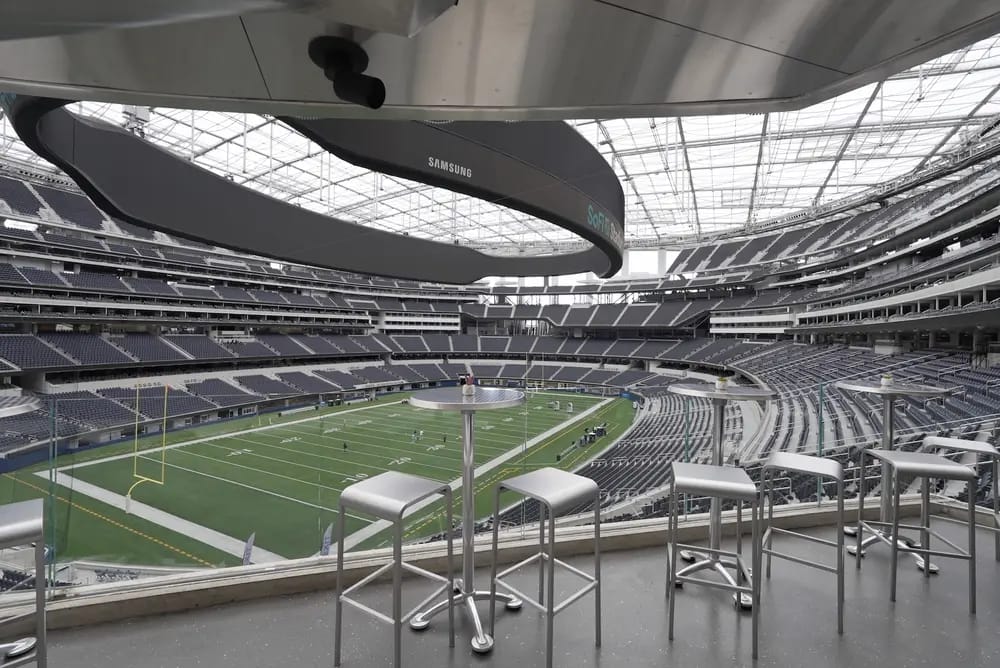 Ultra Club Deck Suite, Barstool Seats representative photo