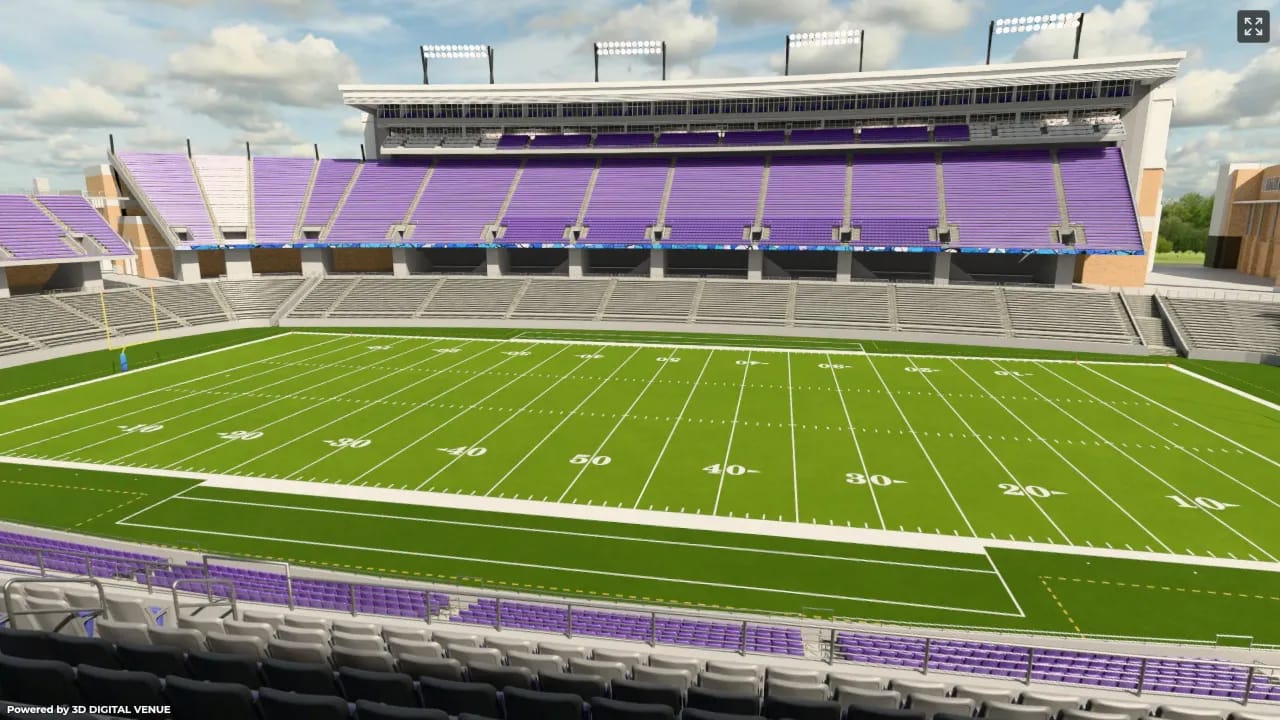 Champions Club 206, Row E