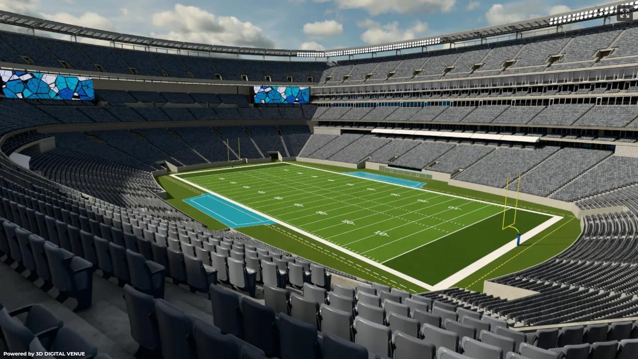 East Mezzanine Club 207, Row 8
