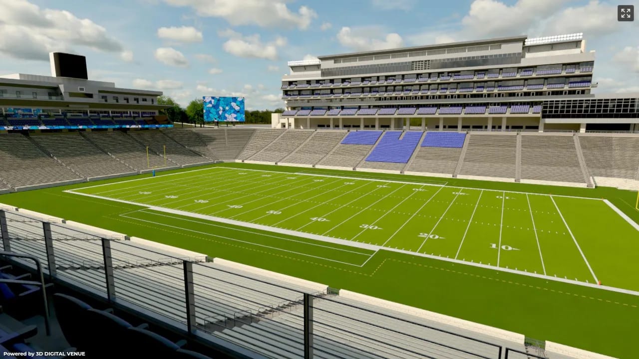 East Club 231, Row 4