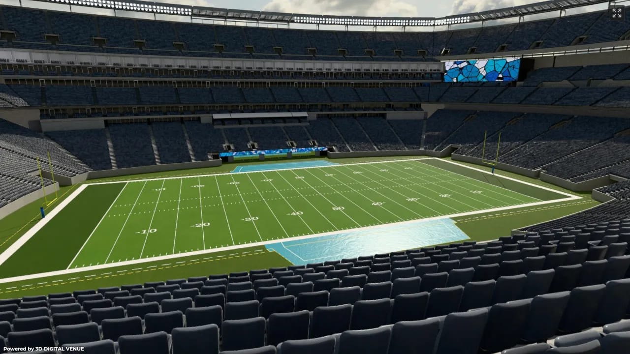 West Mezzanine Club 241, Row 6