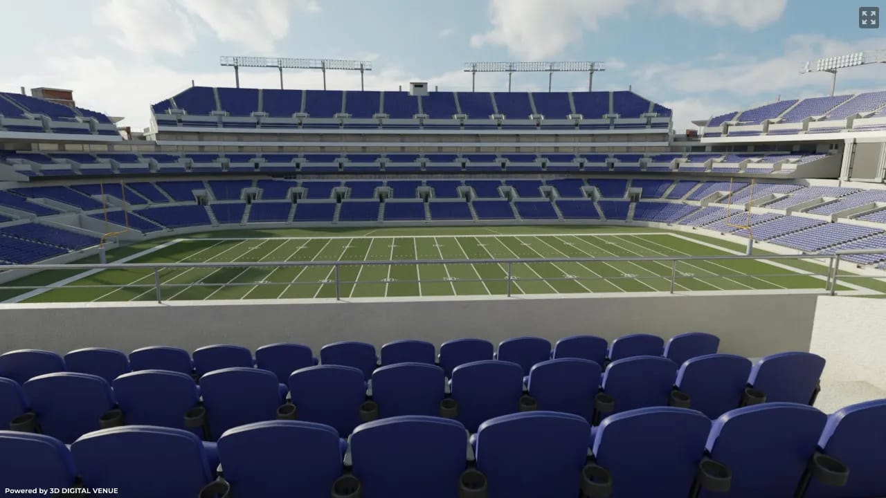 Club Level 200, Row 3