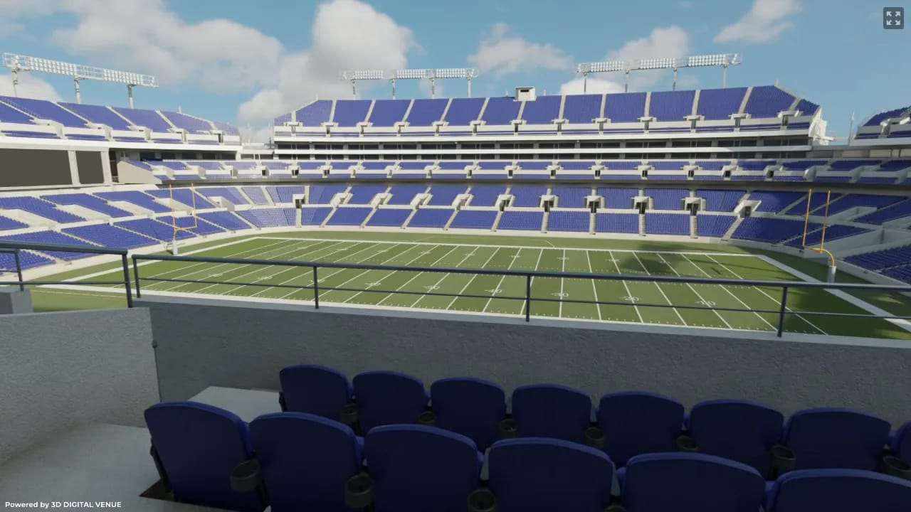 Club Level 225, Row 3