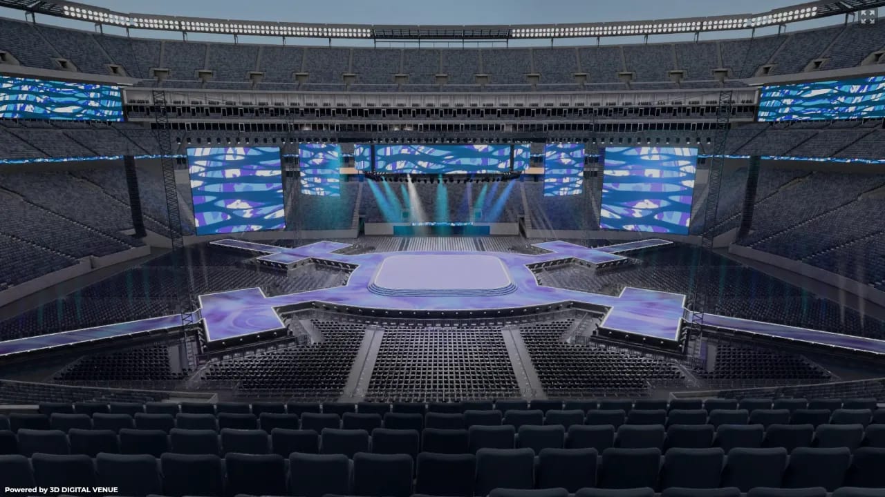 East Mezzanine Club 213, Row 5