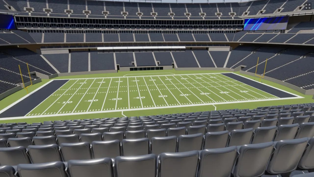 East Mezzanine Club 215, Row 3