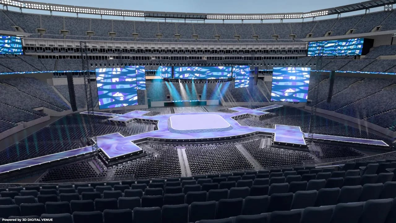 East Mezzanine Club 215, Row 8