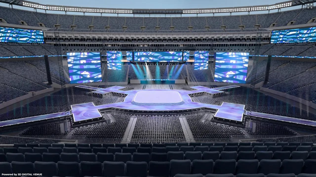 East Mezzanine Club 213, Row 10