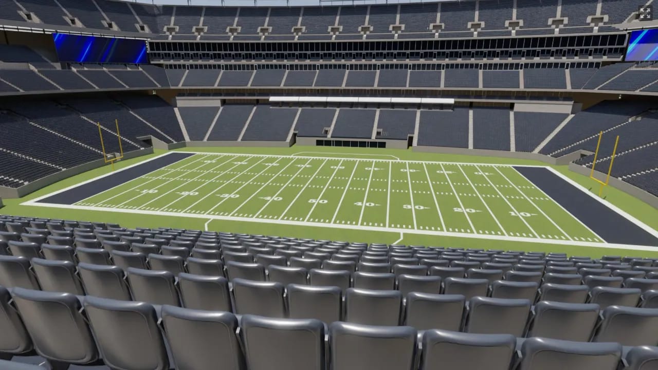 East Mezzanine Club 212, Row 10