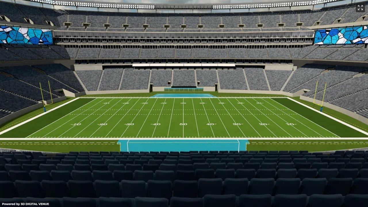 East Mezzanine Club 213, Row 8
