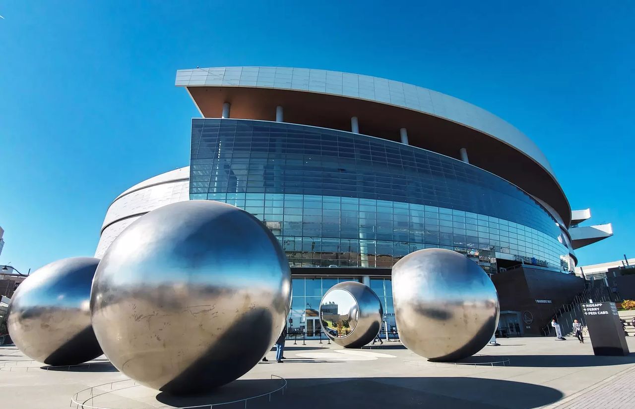 Chase Center suites and premium seating