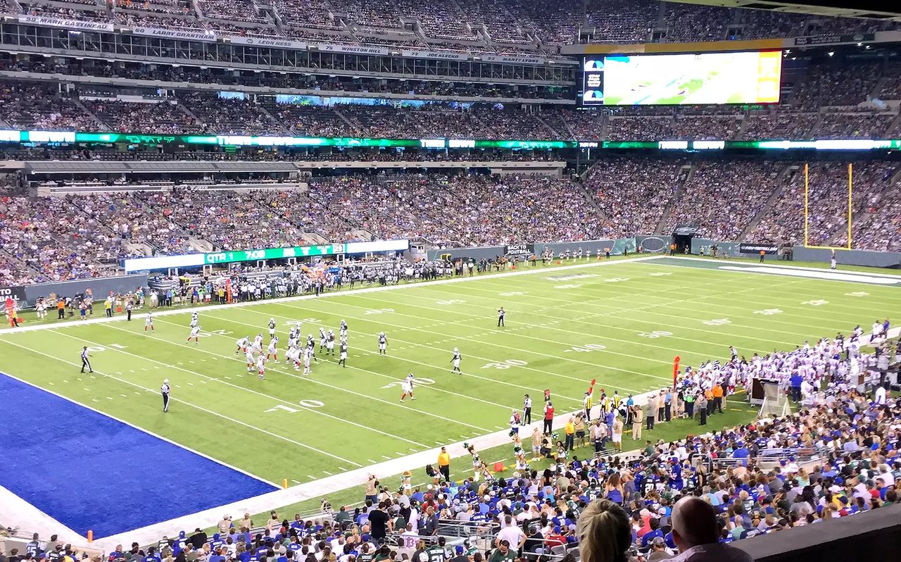 MetLife Stadium suites and premium seating