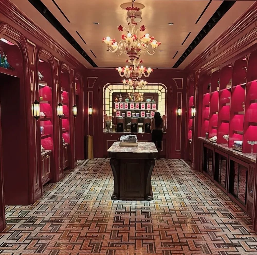 Crown Club photo 3