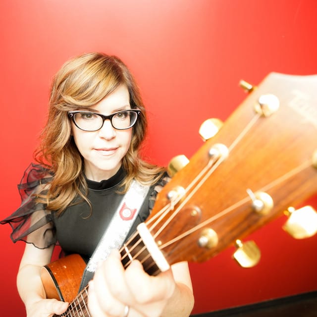 Lisa Loeb suites and premium seating