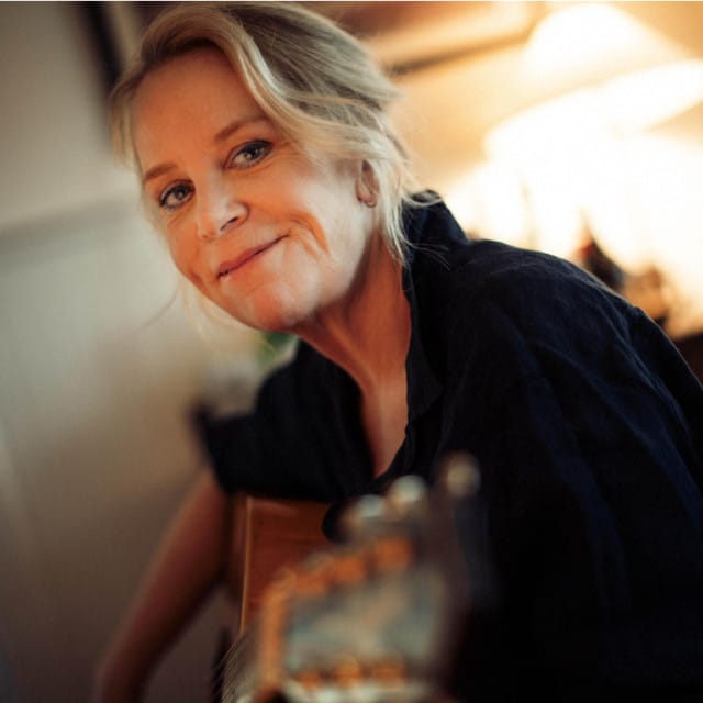 Mary Chapin Carpenter suites and premium seating