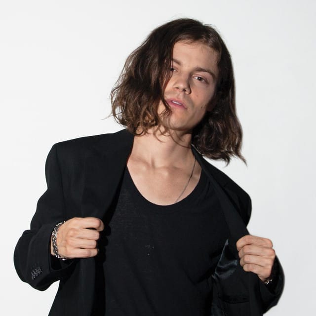 BØRNS suites and premium seating