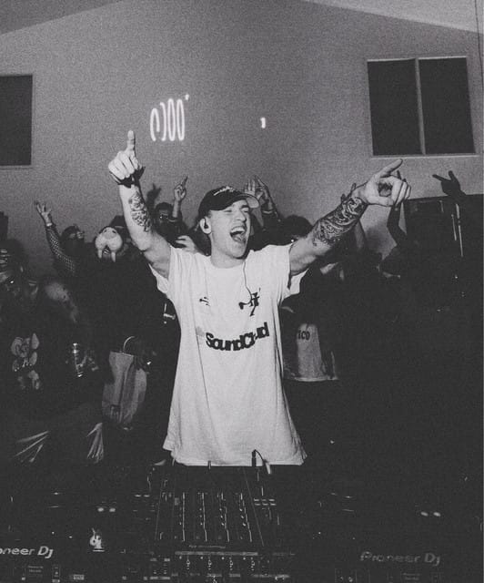 Gravagerz  suites and premium seating