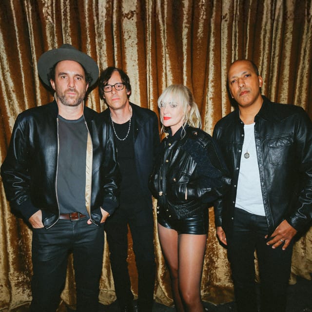 Metric with Broken Social Scene and Stars